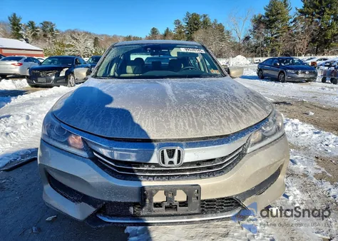 2017 Honda Accord Lx z USA, uszkodzony, nr VIN 1HGCR2F41HA185062